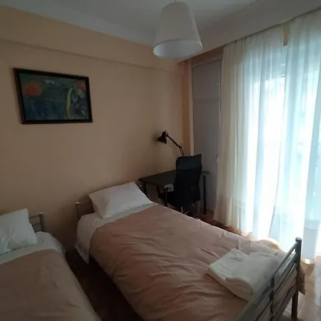 Cozy Three Bdrms At Five Filippou Str Apartament *