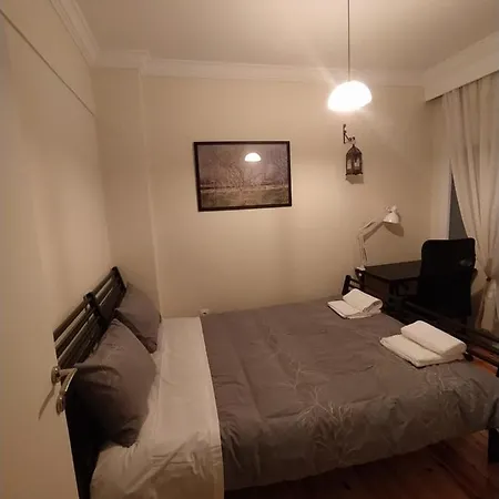 Cozy Three Bdrms At Five Filippou Str Apartament